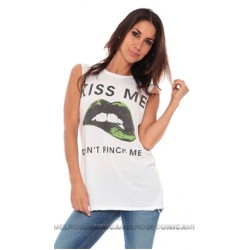 The Laundry Room 'Kiss Me Don't Punch Me' Muscle Tee